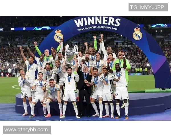 欧洲足球巨星的传奇故事与辉煌成就揭秘